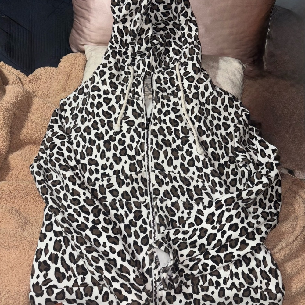 AMPERSAND AVE Leopard Print Hoodie